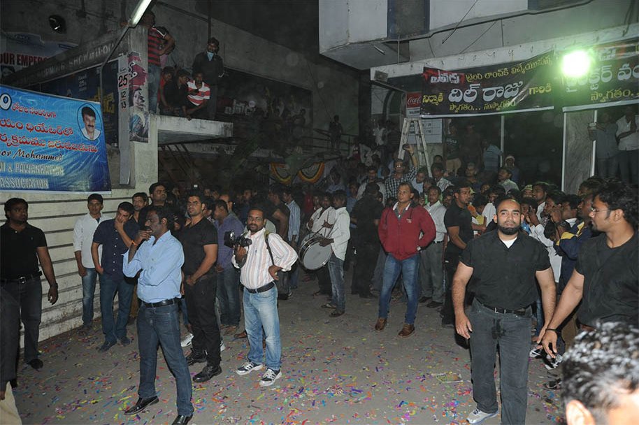 Yevadu-Trailer-Launch-at-Sandhya-70MM